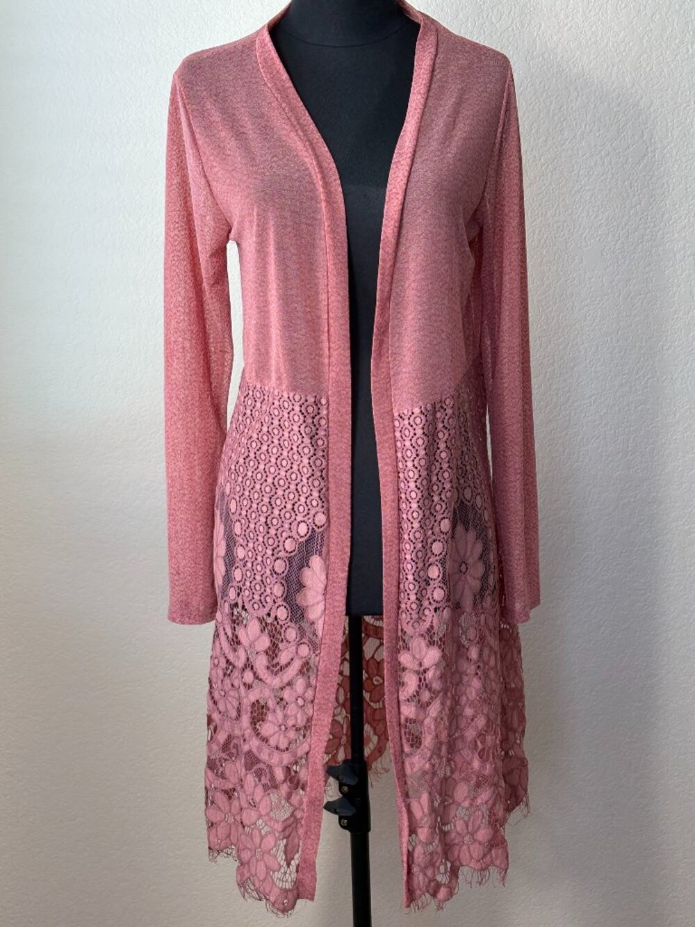 Sirenlily Maternity Pink Lace Hem Open Front Cardigan Size M